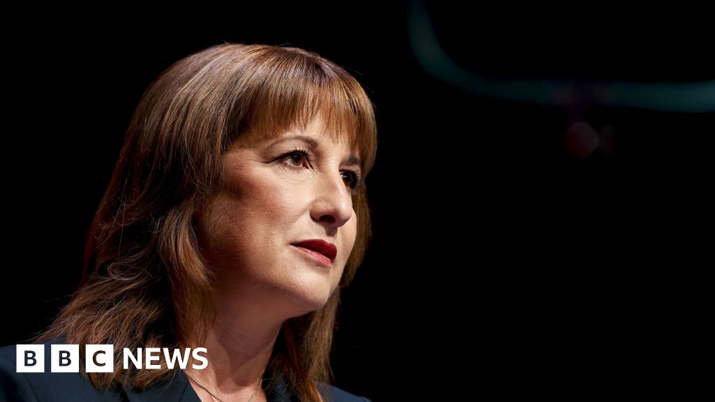 Reeves May Confront £20 Billion Budget Shortfall Due to UK Productivity Downgrade – Mirror Brief